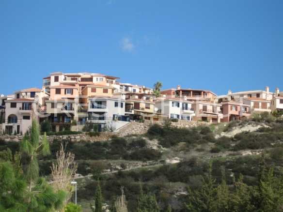 Modern Comfort Haven Villas / Houses in Tsada with 3 bedrooms