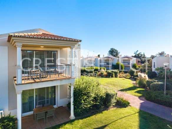 Contemporary Living Haven Terraced House in Faro  with 2 bedrooms