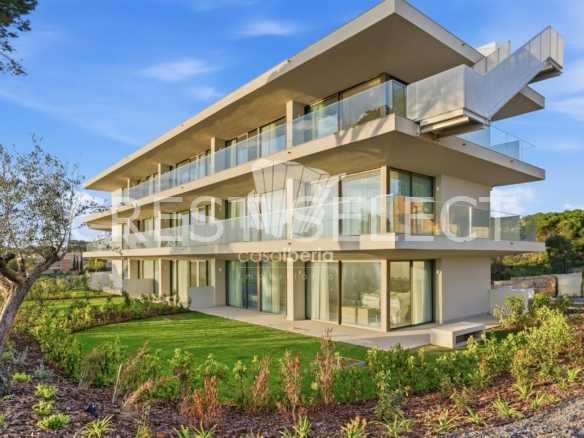 Generous Living Space Apartment in Faro  with 4 bedrooms