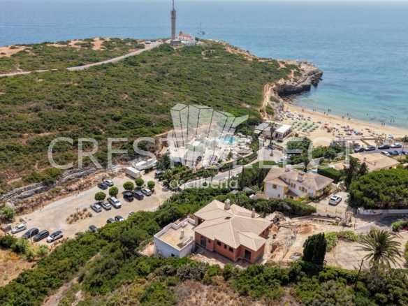 Spacious Family Haven House in Faro  with 4 bedrooms