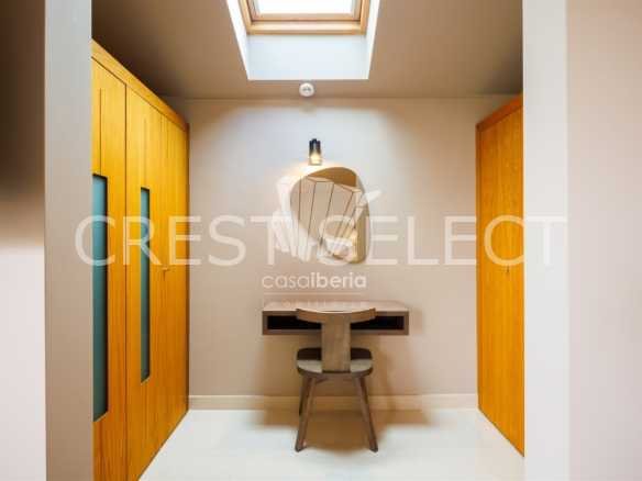 Contemporary Living Haven Terraced House in Faro  with 2 bedrooms