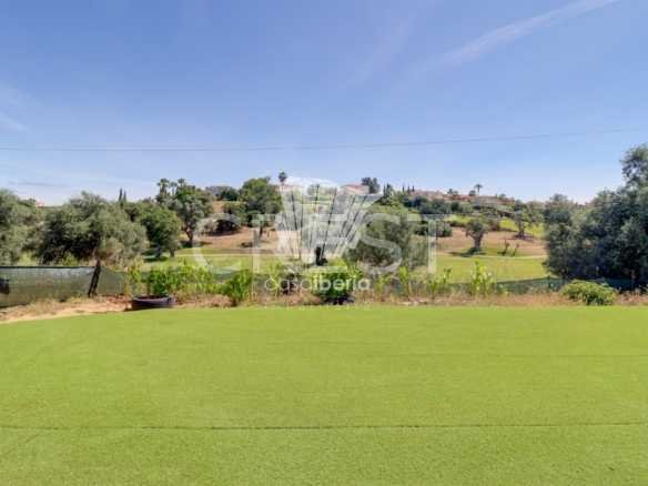 Relaxing Family Sanctuary House in Faro  with 3 bedrooms