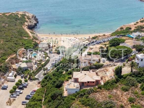 Spacious Family Haven House in Faro  with 4 bedrooms