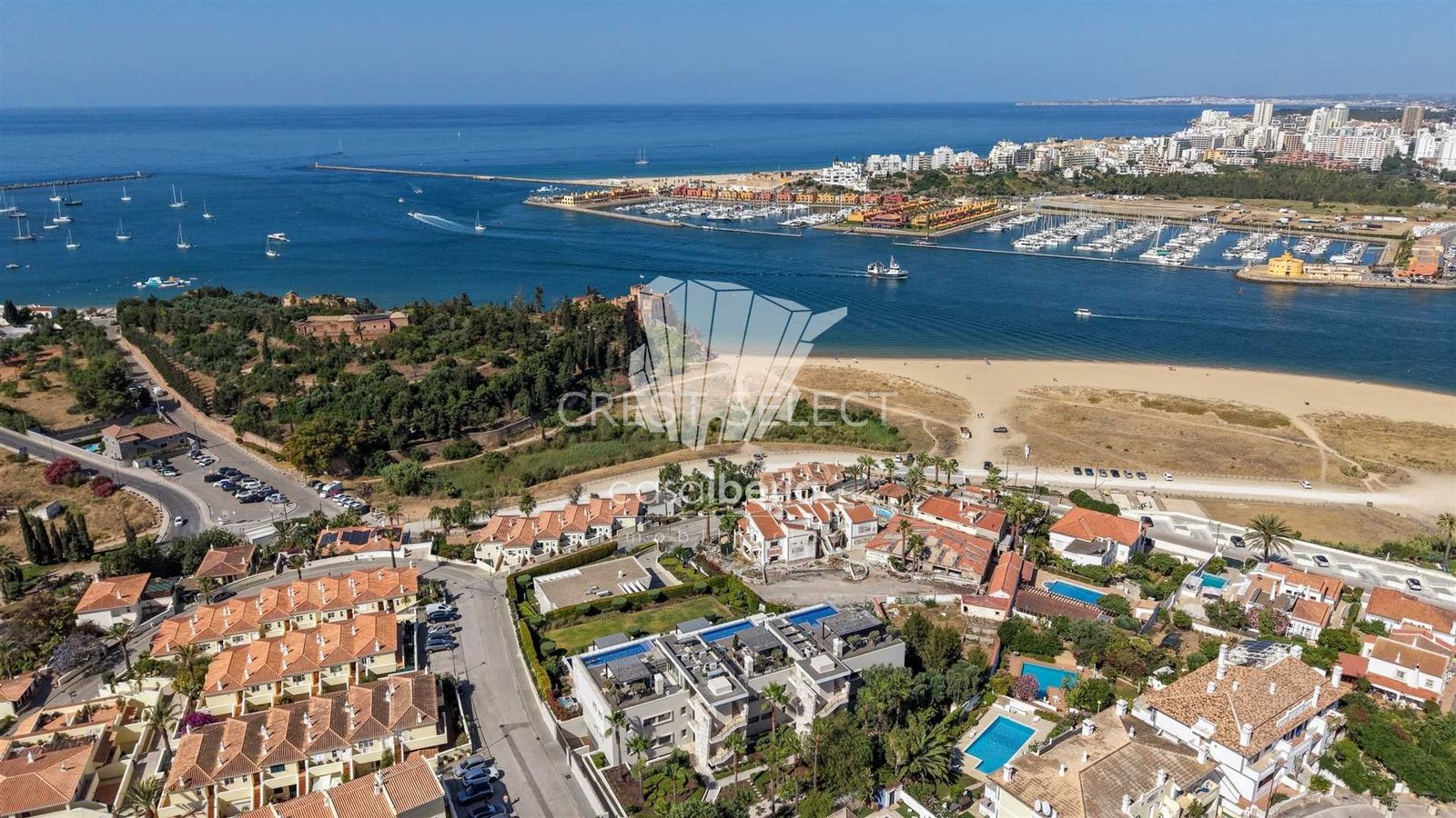 46d832494900 Luxurious Family Haven Apartment in Faro with 3 bedrooms