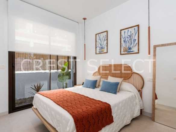 Flexible Living Space  in Los Alcázares with 3 bedrooms