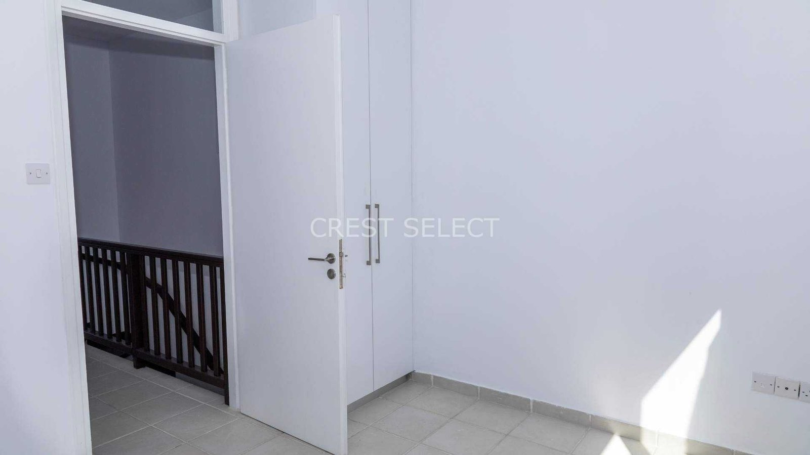 Easy-Care One-Bedroom Townhouses / Maisonettes in Tombs Of The Kings with 1 bedrooms