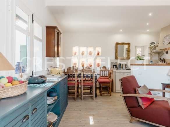 Spacious Family Haven House in Faro  with 4 bedrooms