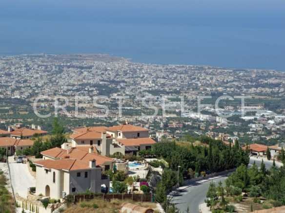 Modern Comfort Haven Villas / Houses in Tsada with 3 bedrooms