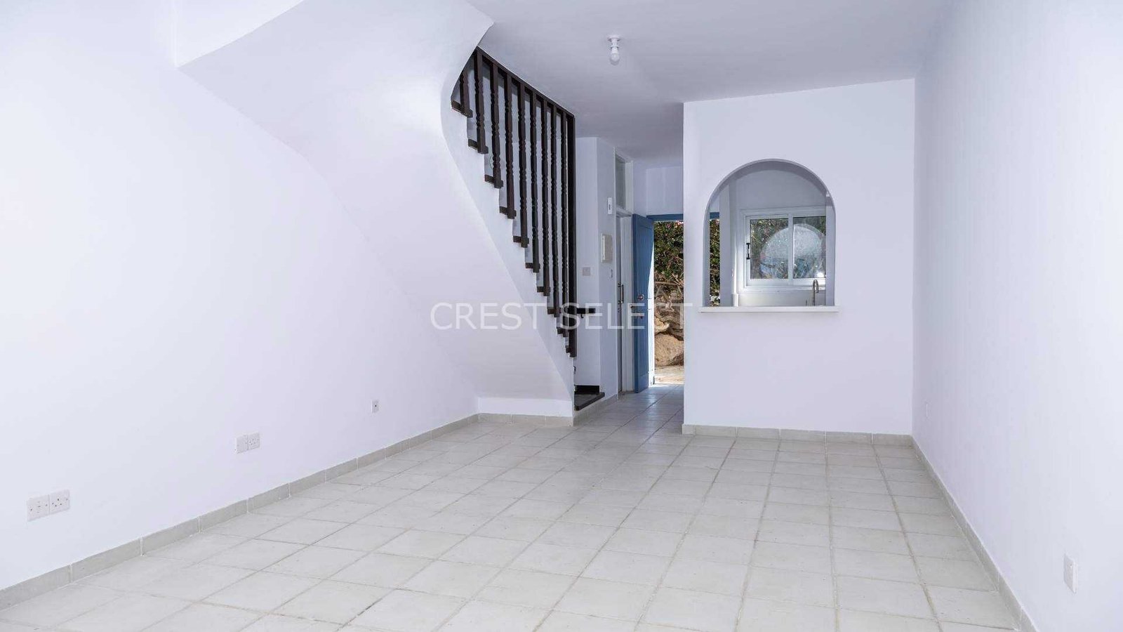 Easy-Care One-Bedroom Townhouses / Maisonettes in Tombs Of The Kings with 1 bedrooms