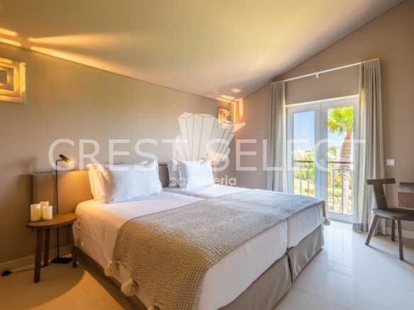 Contemporary Living Haven Terraced House in Faro  with 2 bedrooms
