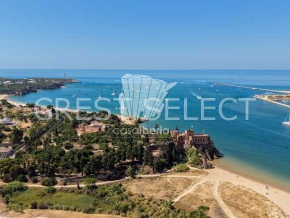 Modern Tranquil Oasis Apartment in Faro  with 3 bedrooms
