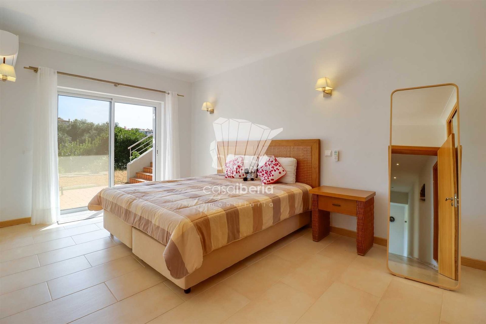 Relaxing Family Sanctuary House in Faro  with 3 bedrooms