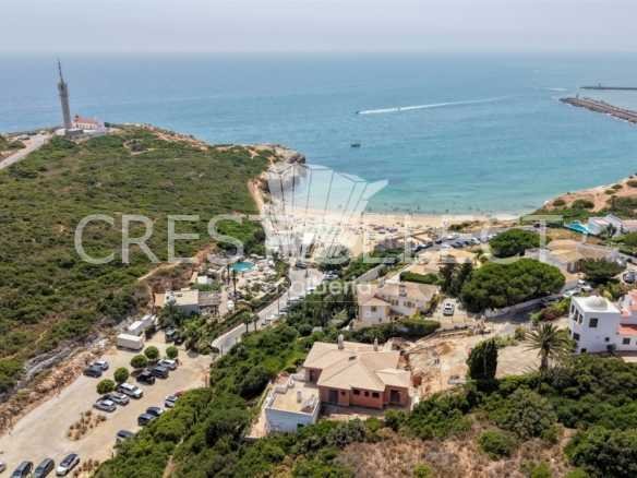 Spacious Family Haven House in Faro  with 4 bedrooms