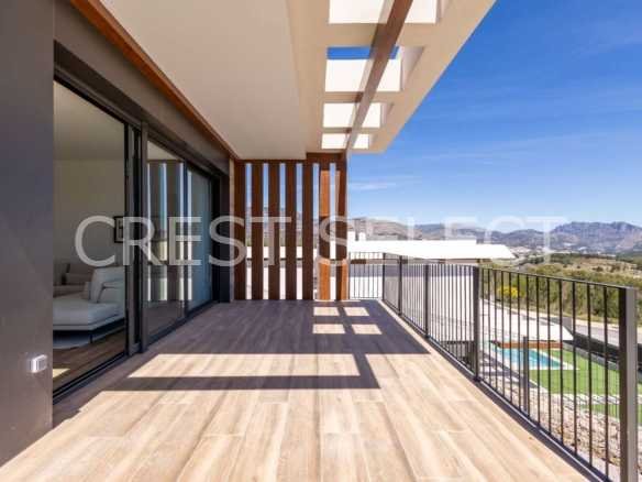 Luxurious Family Haven  in Polop with 3 bedrooms