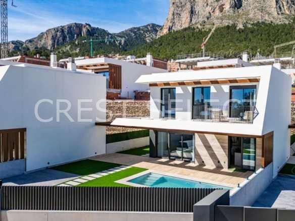 Luxurious Family Haven  in Polop with 3 bedrooms