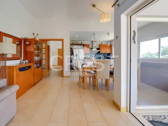 Relaxing Family Sanctuary House in Faro  with 3 bedrooms