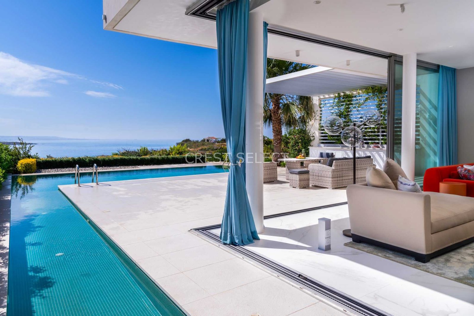6e125354V-CORS-3-29 Sleek Family Residence Villas / Houses in Coral Bay with 3 bedrooms