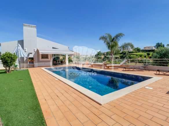 Relaxing Family Sanctuary House in Faro  with 3 bedrooms