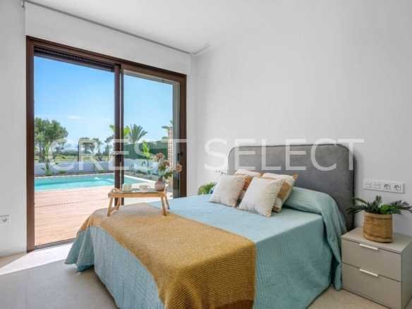 Flexible Living Space  in Los Alcázares with 3 bedrooms