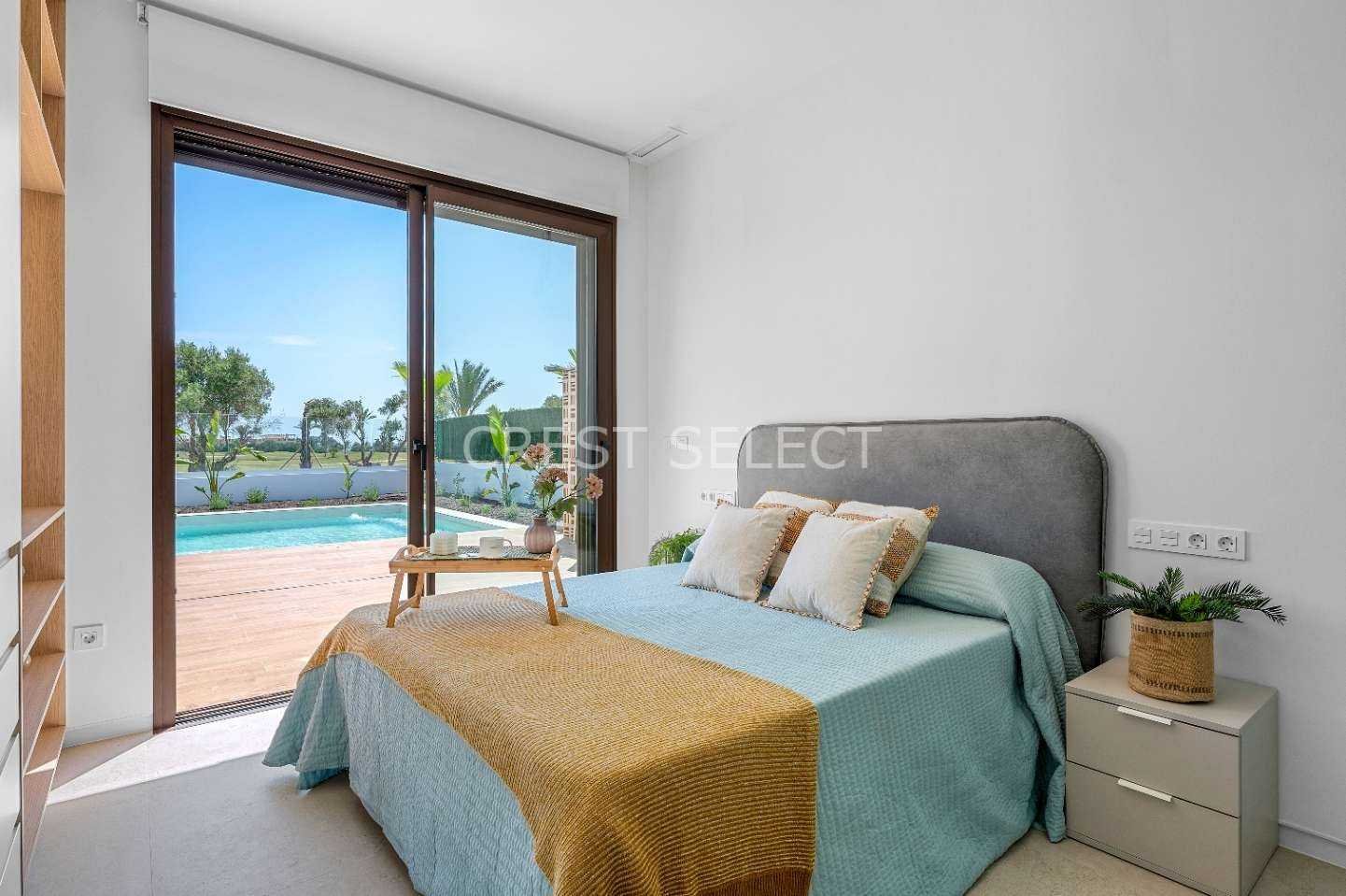 Flexible Living Space  in Los Alcázares with 3 bedrooms