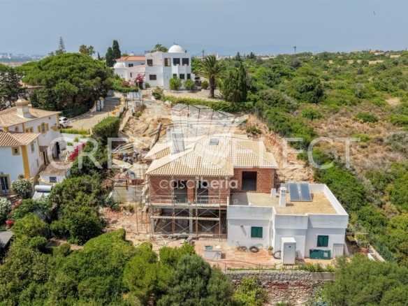 Spacious Family Haven House in Faro  with 4 bedrooms