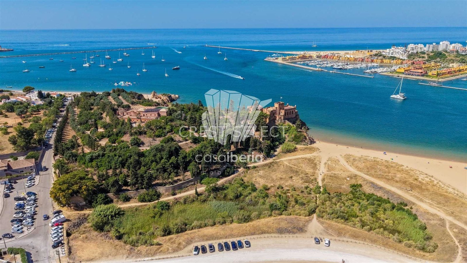 Modern Tranquil Oasis Apartment in Faro  with 3 bedrooms