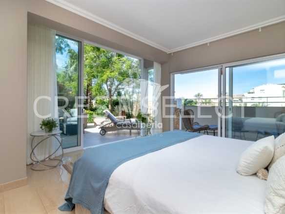 Modern Tranquil Oasis Apartment in Faro  with 3 bedrooms