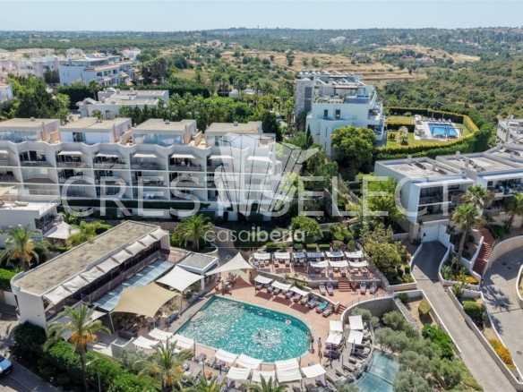 Modern Tranquil Oasis Apartment in Faro  with 3 bedrooms