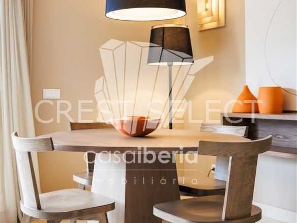 Contemporary Living Haven Terraced House in Faro  with 2 bedrooms