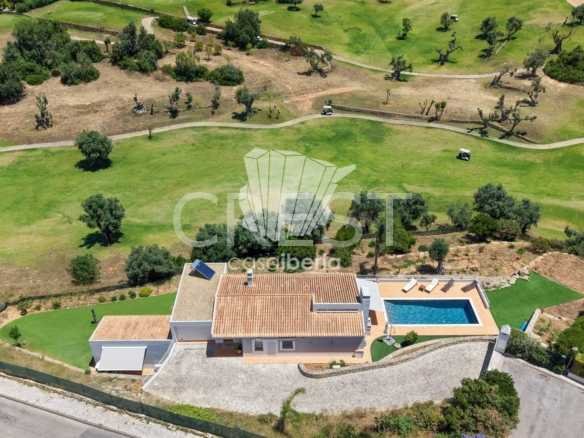Relaxing Family Sanctuary House in Faro  with 3 bedrooms
