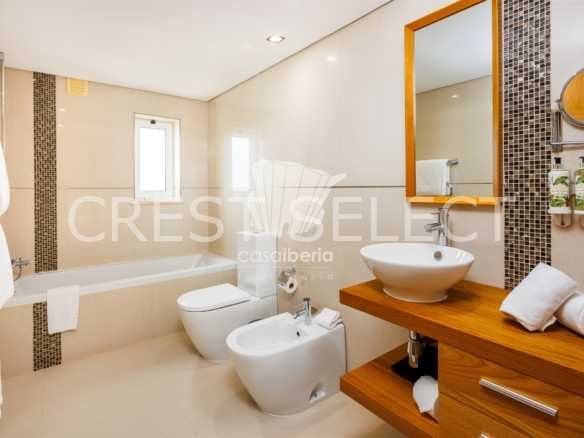 Sleek Family Residence Terraced House in Faro  with 2 bedrooms