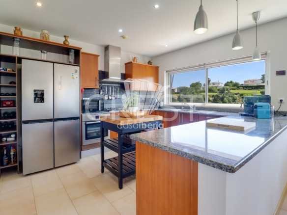 Relaxing Family Sanctuary House in Faro  with 3 bedrooms
