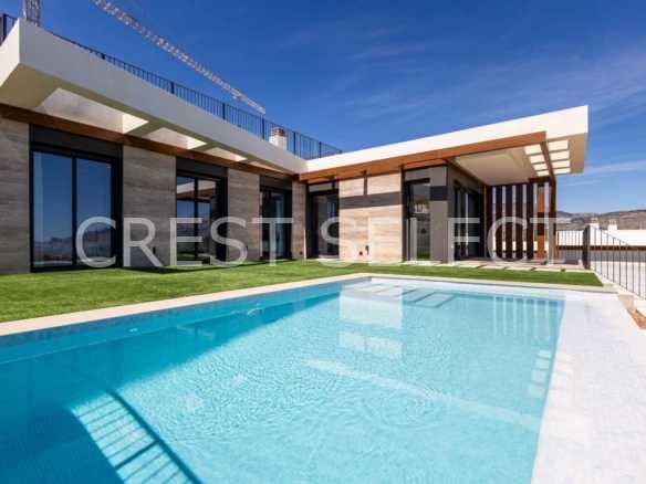 Luxurious Family Haven  in Polop with 3 bedrooms