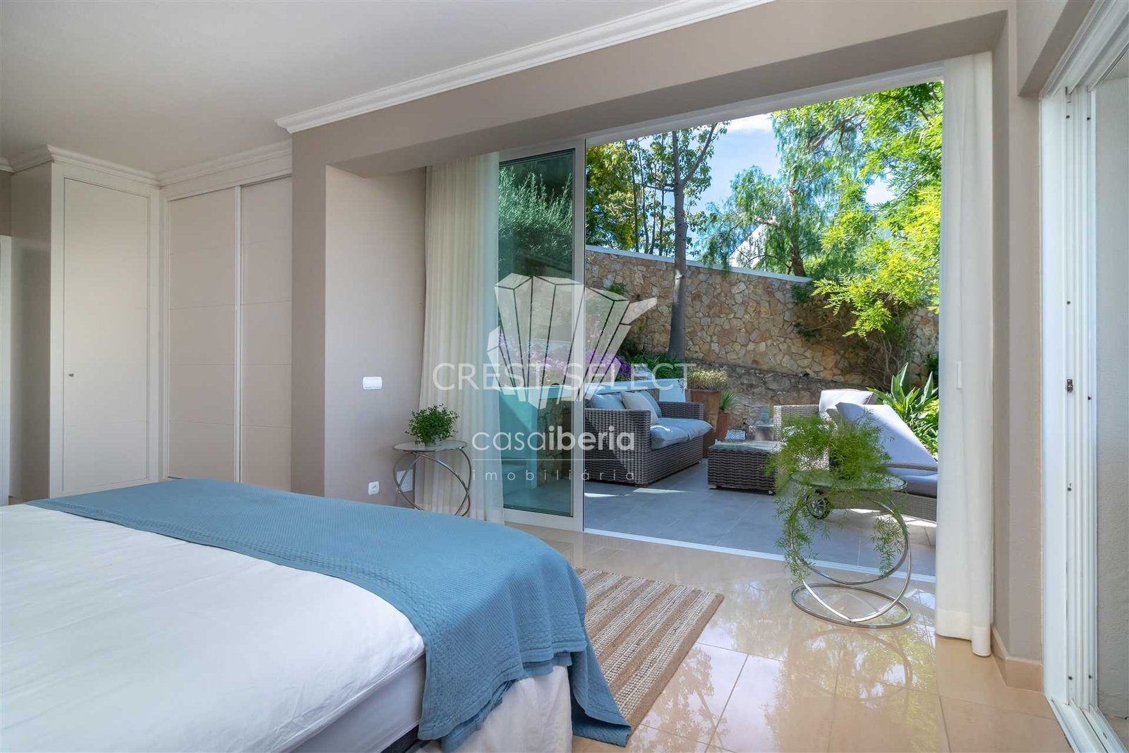 Modern Tranquil Oasis Apartment in Faro  with 3 bedrooms