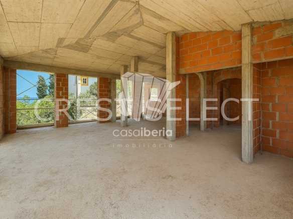 Spacious Family Haven House in Faro  with 4 bedrooms
