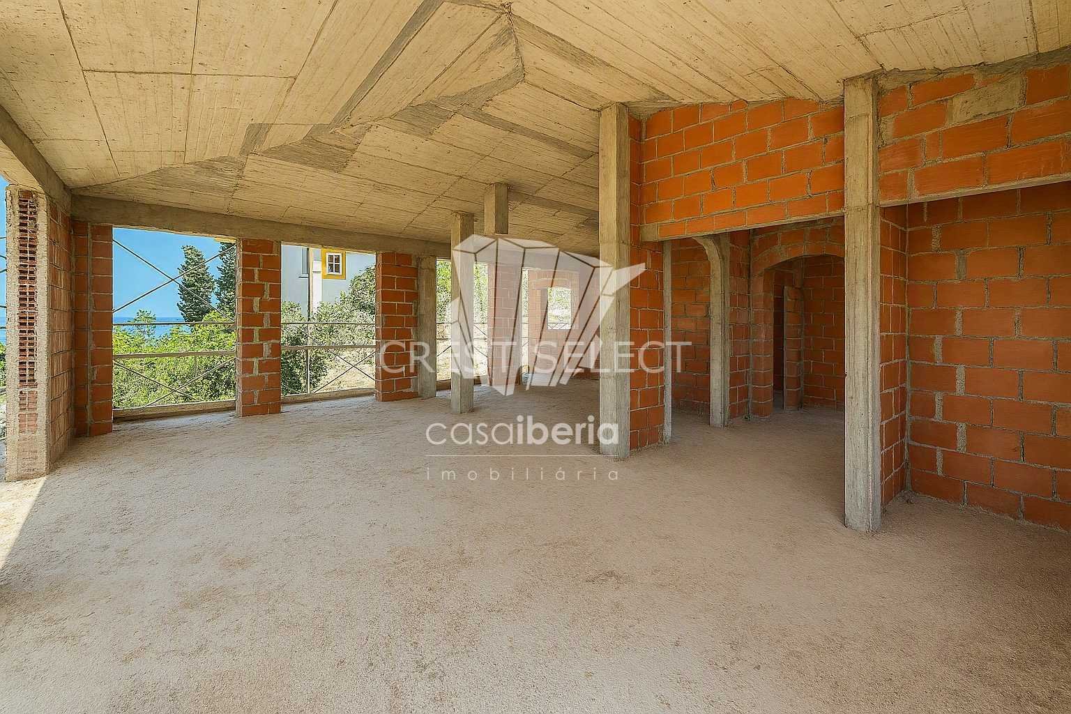 Spacious Family Haven House in Faro  with 4 bedrooms
