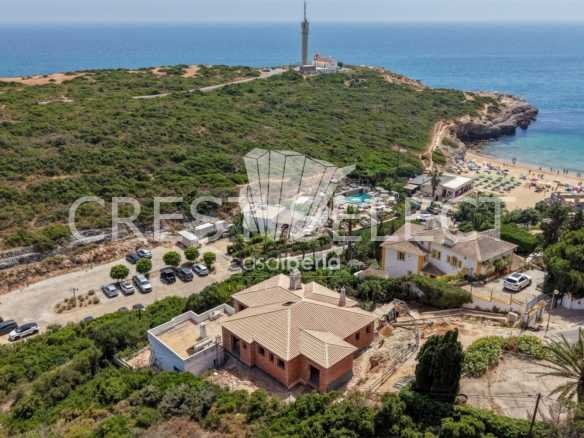 Spacious Family Haven House in Faro  with 4 bedrooms
