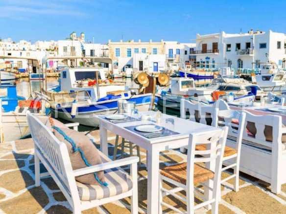 Minimalist Delight Apartments / Penthouses in Paros with 1 bedrooms