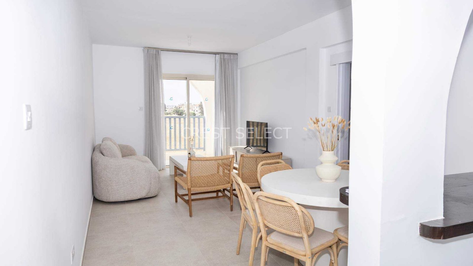 Inviting Family Abode Apartments / Penthouses in Kato Paphos with 2 bedrooms