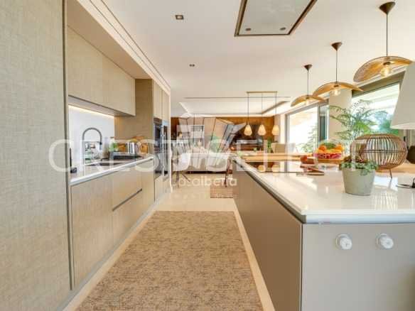Luxurious Family Haven Apartment in Faro  with 3 bedrooms