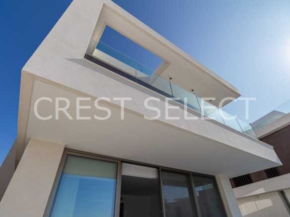 Stylish Family Oasis Villas / Houses in Kissonerga with 5 bedrooms