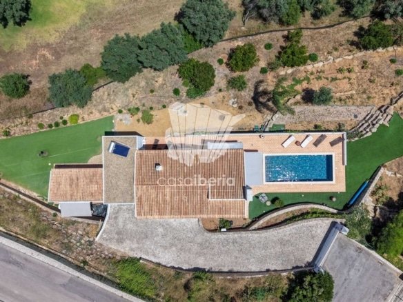 Relaxing Family Sanctuary House in Faro  with 3 bedrooms