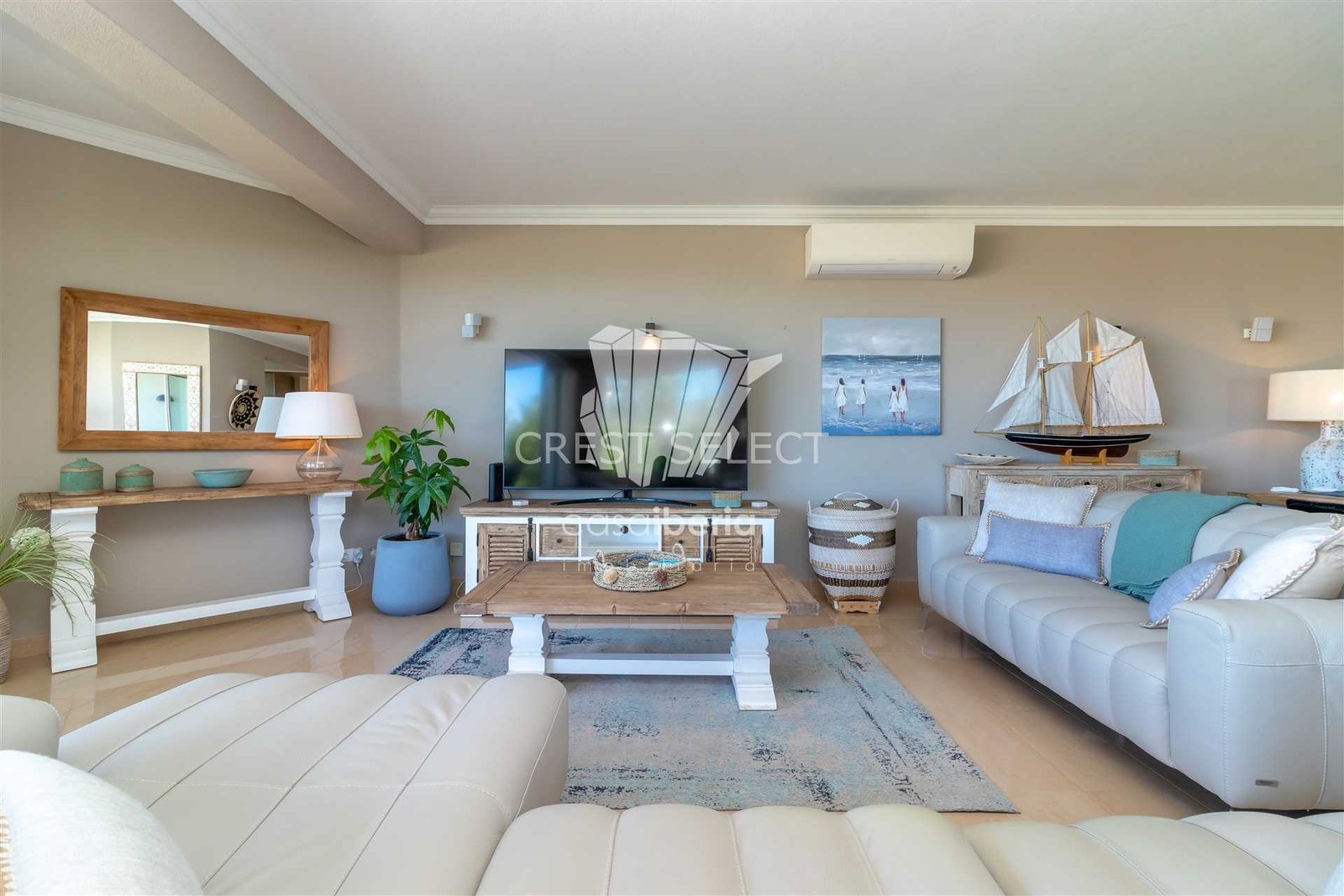 Modern Tranquil Oasis Apartment in Faro  with 3 bedrooms