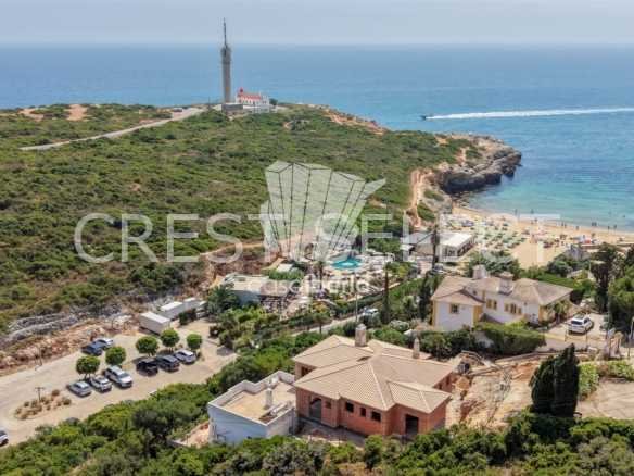Spacious Family Haven House in Faro  with 4 bedrooms