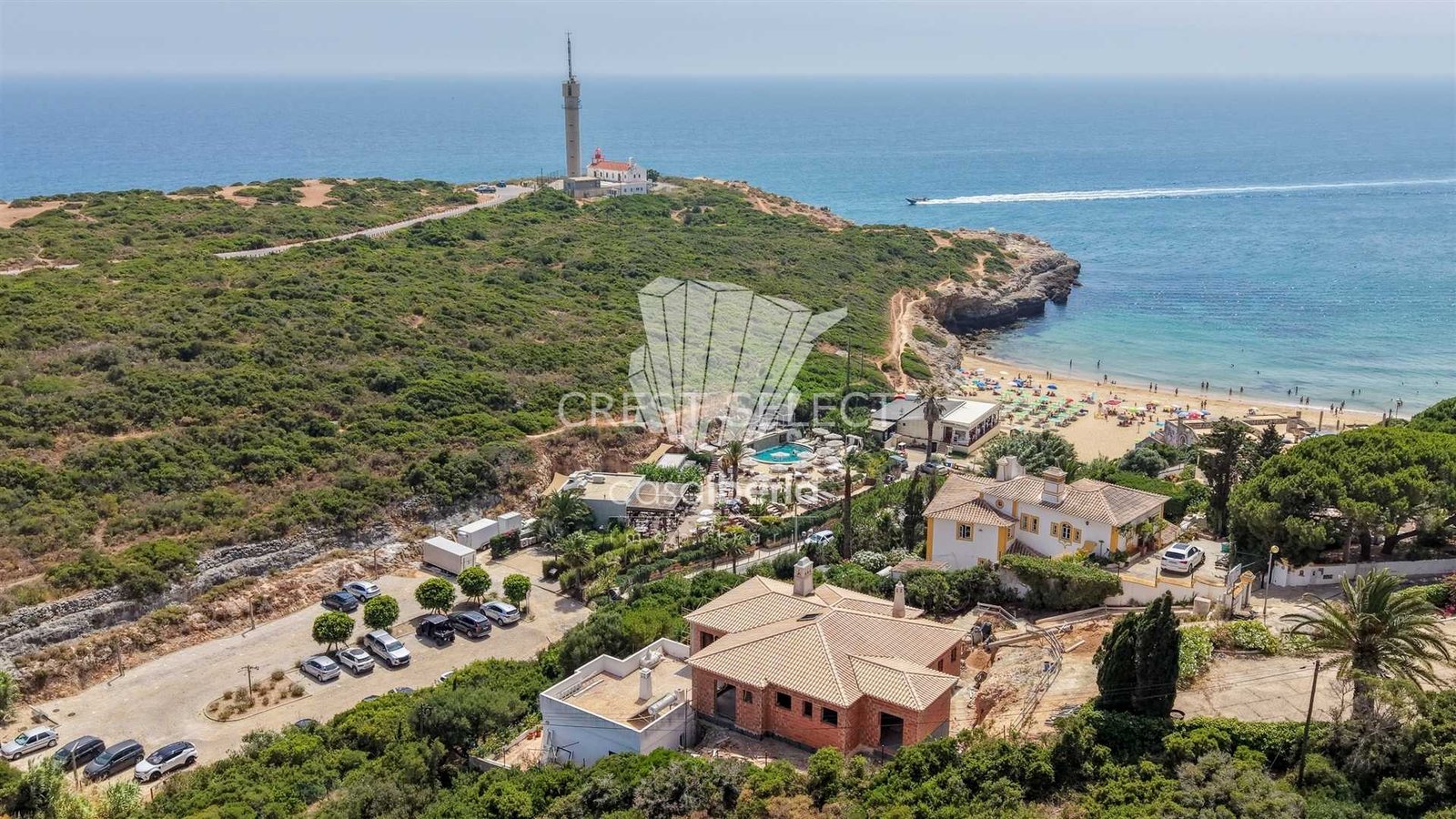 Spacious Family Haven House in Faro  with 4 bedrooms