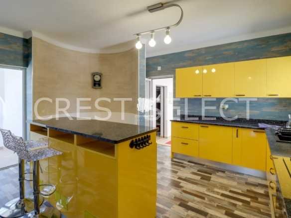 Convenient Family Dwelling House in Faro  with 3 bedrooms