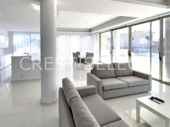 Serene Comfort Space Villas / Houses in Peyia with 3 bedrooms