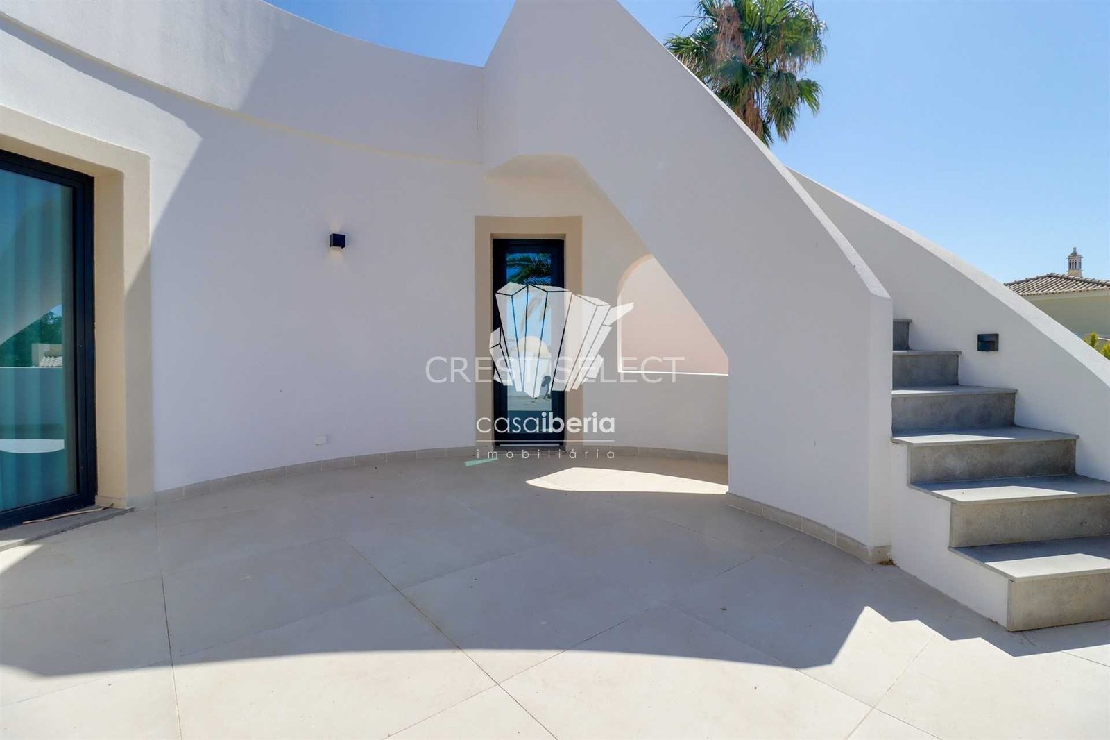 Elegant Family Dwelling House in Faro  with 4 bedrooms