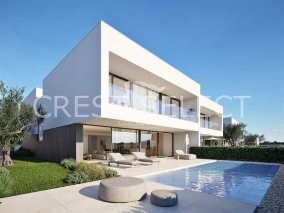 Luxe Family Retreat Semi-Detached House in Faro  with 4 bedrooms
