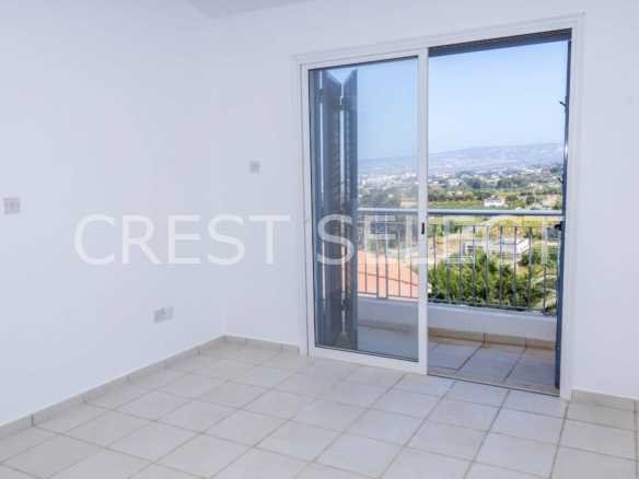 Contemporary Comfort Haven Villas / Houses in Chloraka with 2 bedrooms